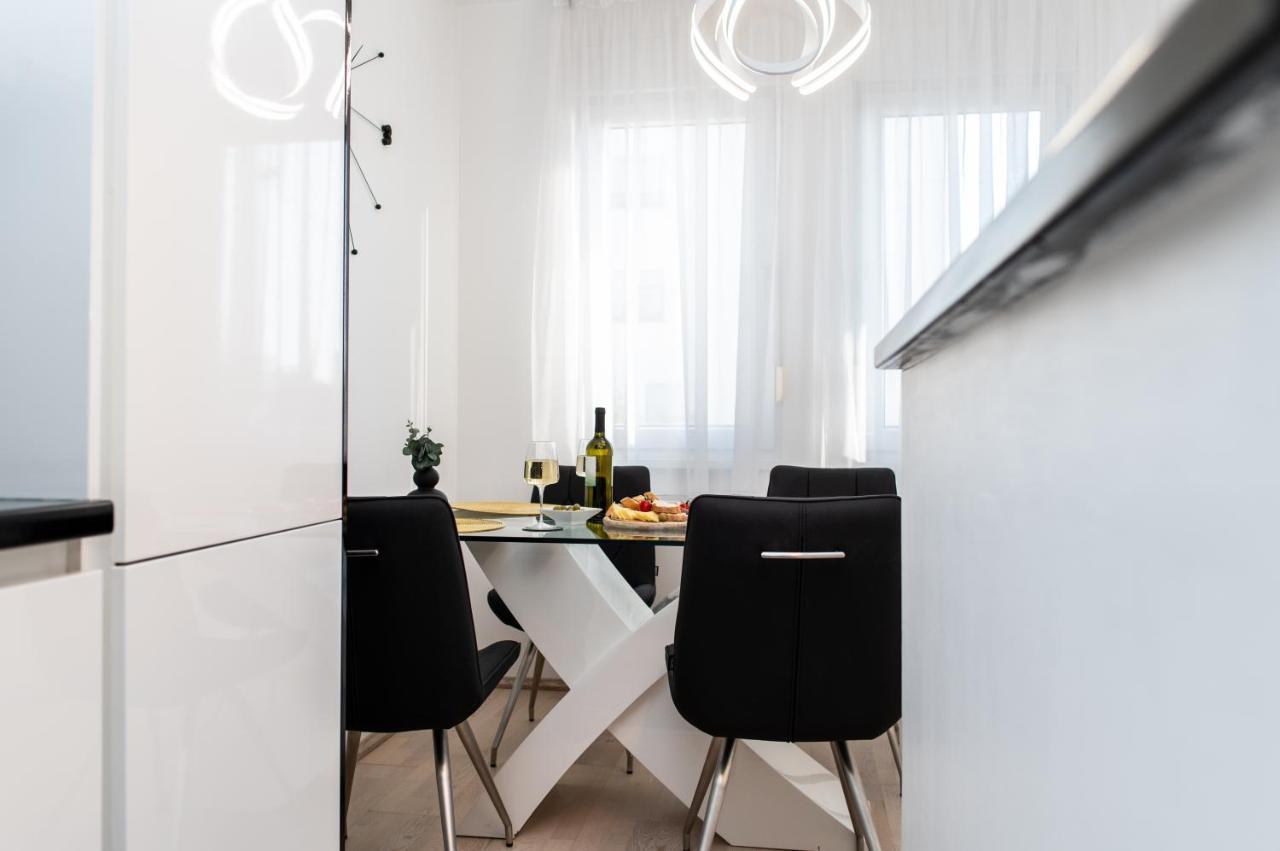 Salvia Apartment With Private Jacuzzi Split Exteriör bild