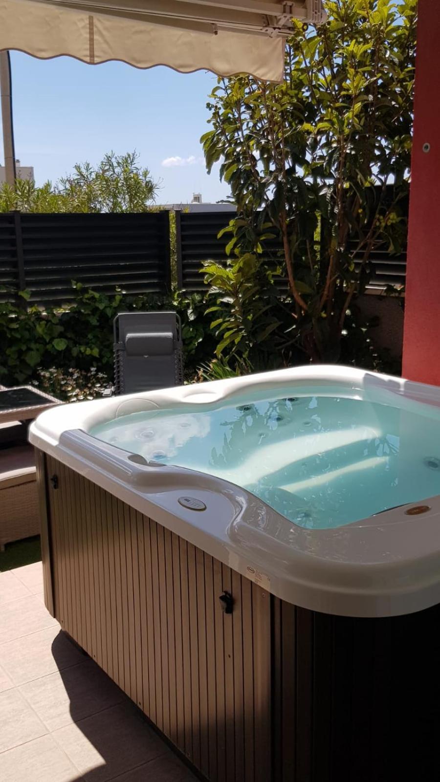 Salvia Apartment With Private Jacuzzi Split Exteriör bild
