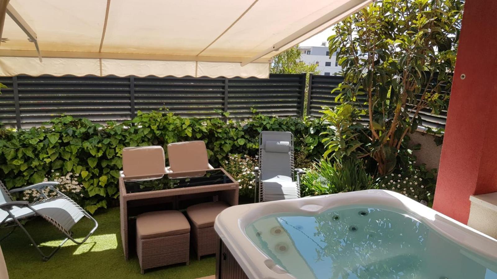 Salvia Apartment With Private Jacuzzi Split Exteriör bild